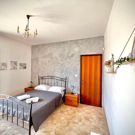 Casa Vacanze "Sautufao" Санта-Венерина Экстерьер фото