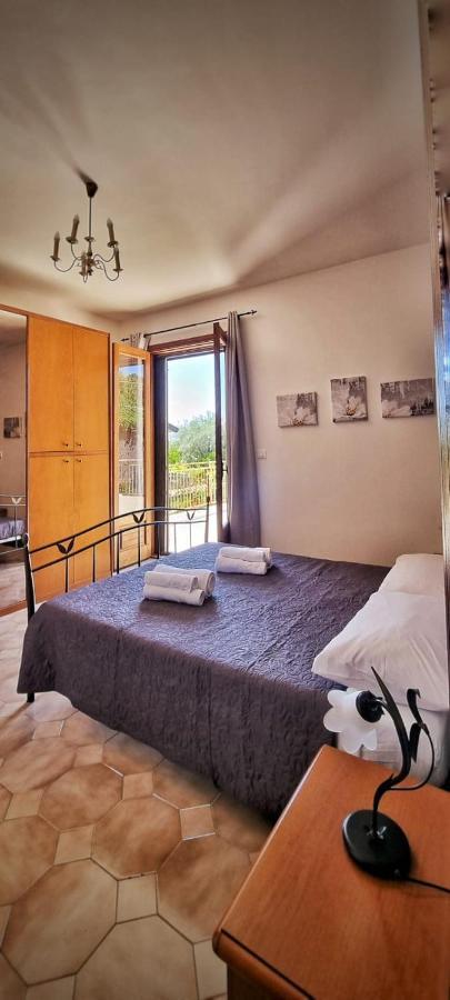 Casa Vacanze "Sautufao" Санта-Венерина Экстерьер фото