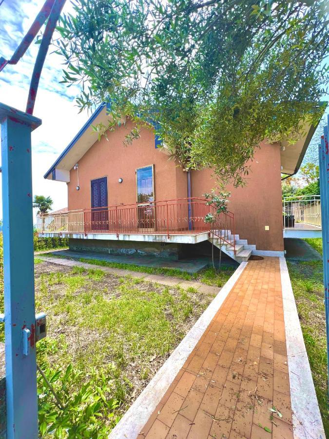 Casa Vacanze "Sautufao" Санта-Венерина Экстерьер фото